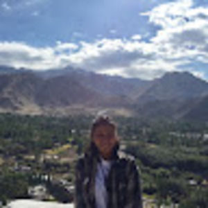 Meet your Posher, Mika